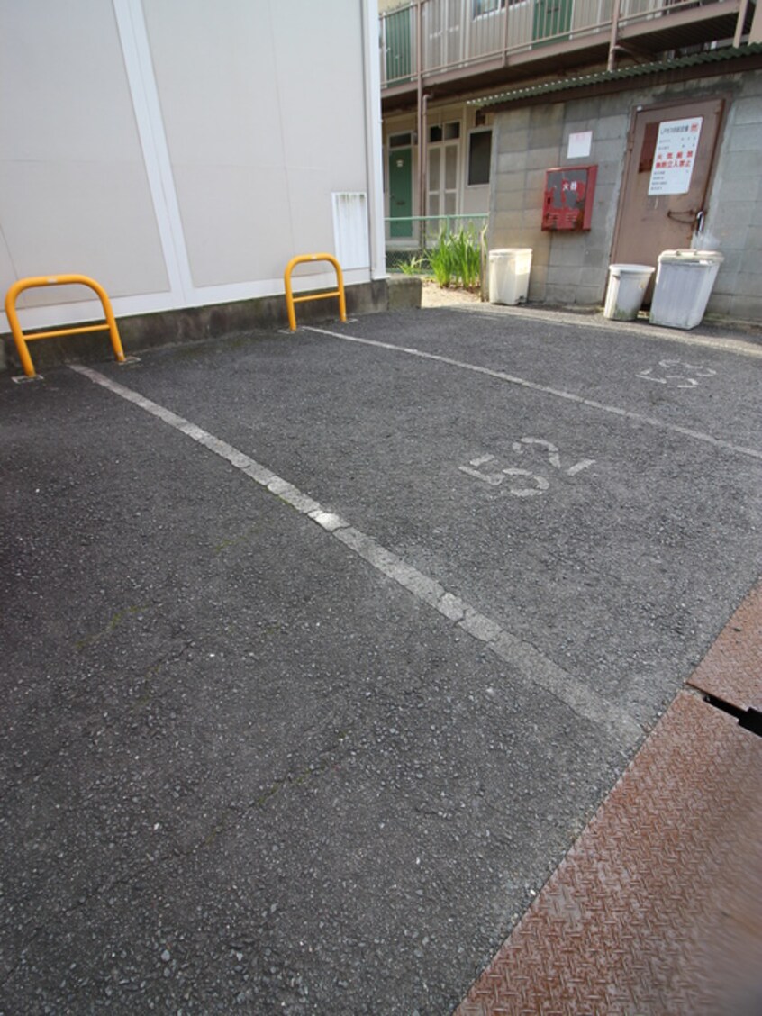 駐車場 鈴ノ宮ハイツＡ棟