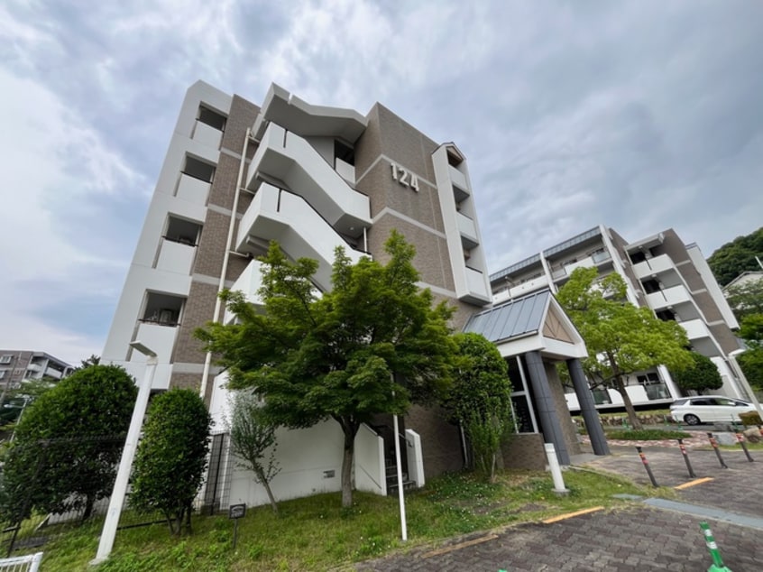 外観写真 アルビス五月ヶ丘１２４号棟