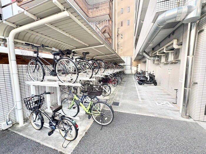 駐輪場 ルミエール八尾駅前