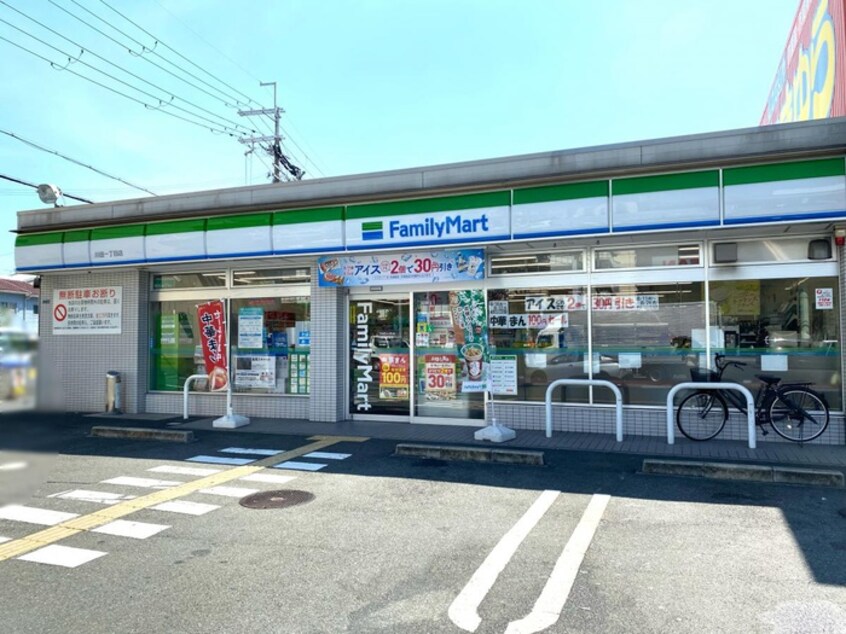 ファミリーマート東大阪川田店(コンビニ)まで198m クリエオーレ川田