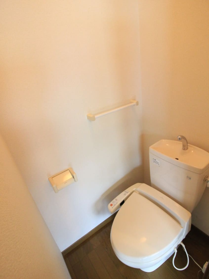 トイレ エス・ティ・ビル旭町