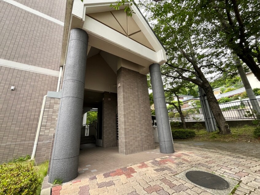 エントランス部分 アルビス五月ヶ丘１２３号棟