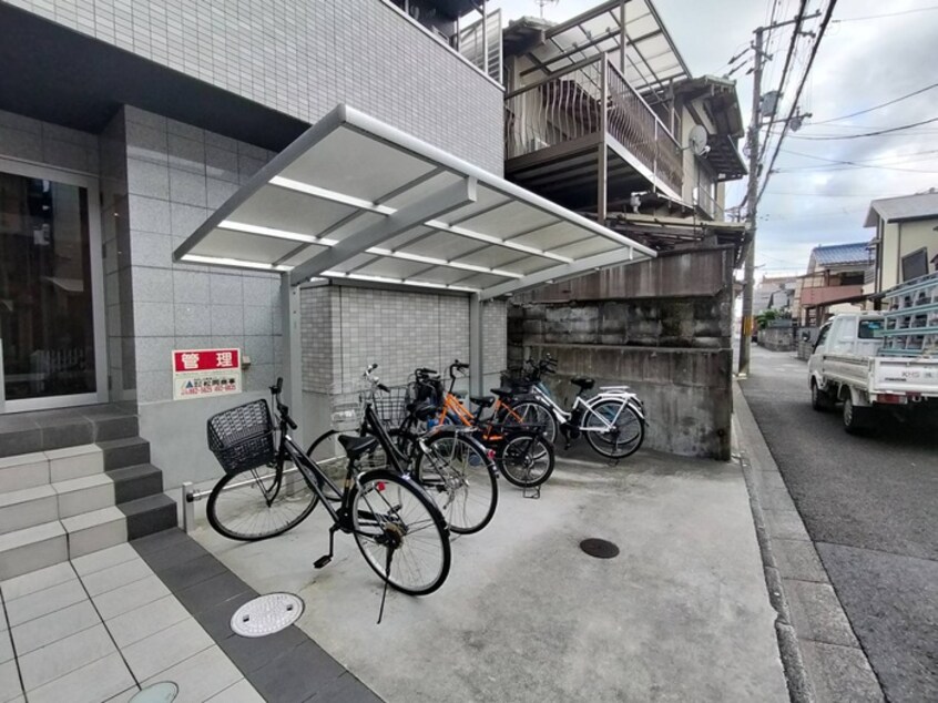 駐輪場 フラッティ花園春日