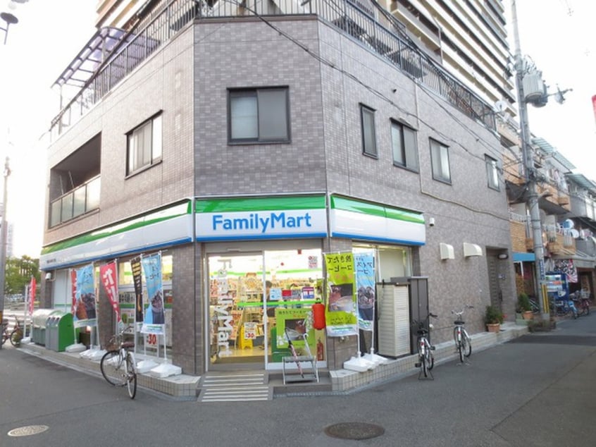 ファミリーマート香里新町店(コンビニ)まで500m グレ－ス香里園