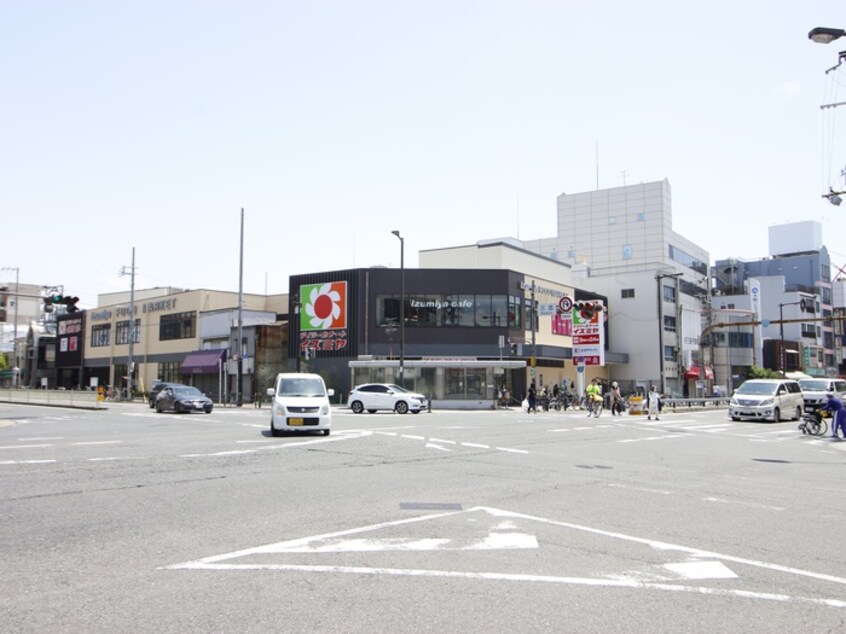 デイリーカナートイズミヤ花園店(スーパー)まで350m LIB鶴見橋NORTH