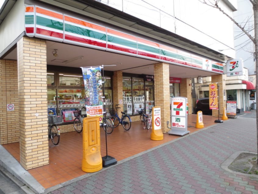 セブンイレブン(コンビニ)まで140m グラカン京都駅前　輝