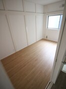 居室 門真市深田町貸家