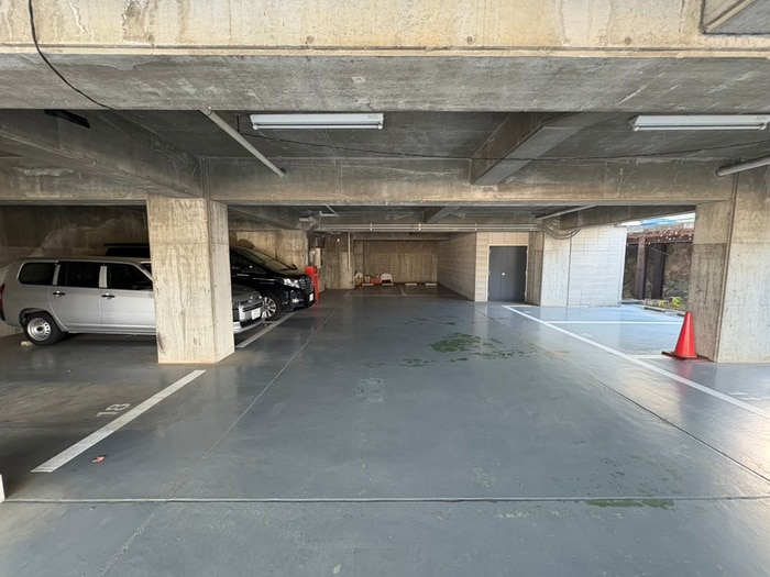 駐車場 ラ・ロッカ