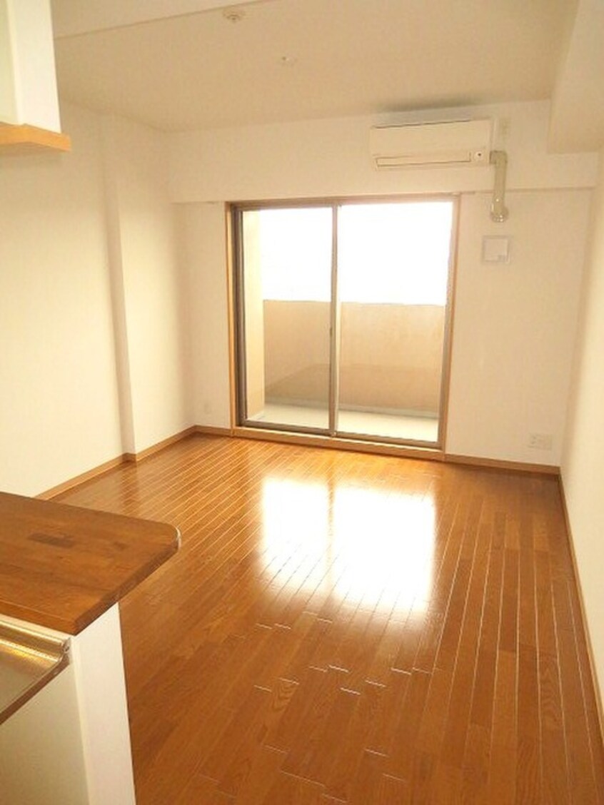 内観写真 ラグ－ザ氏本