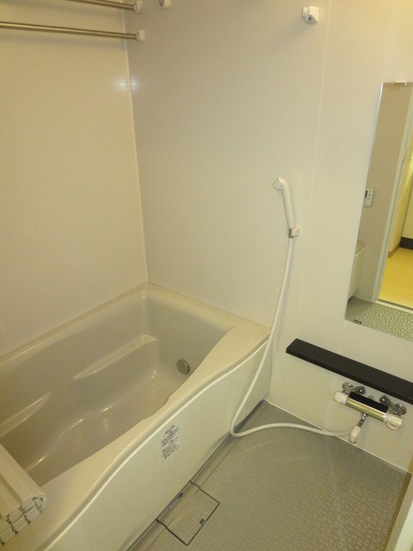 バス／シャワールーム等 ラグ－ザ氏本