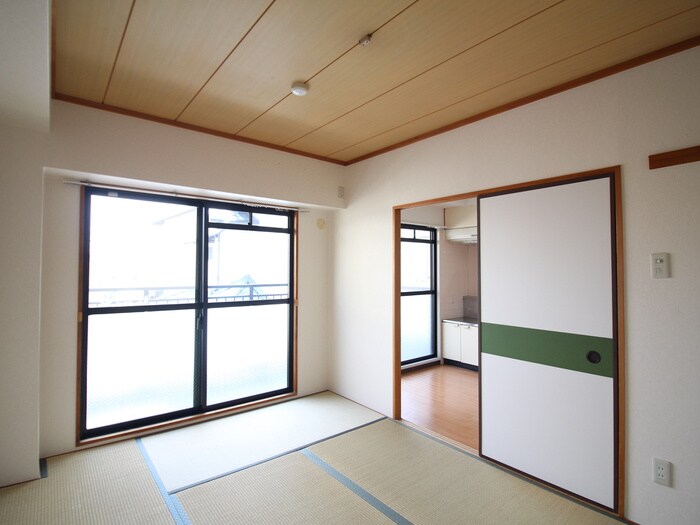 居室 フロ－リ－ハイツ