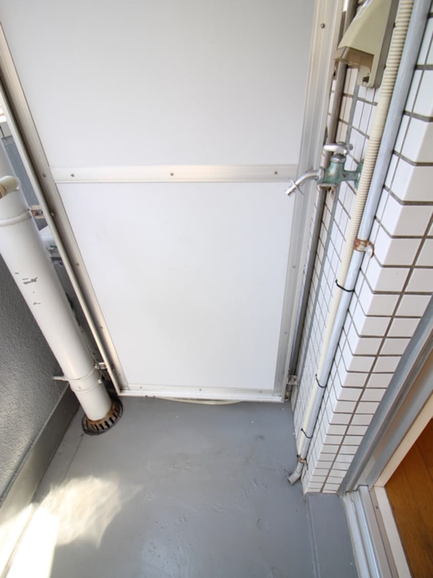 洗濯機置場 Ｍａｙ－ｂｅｌｌ