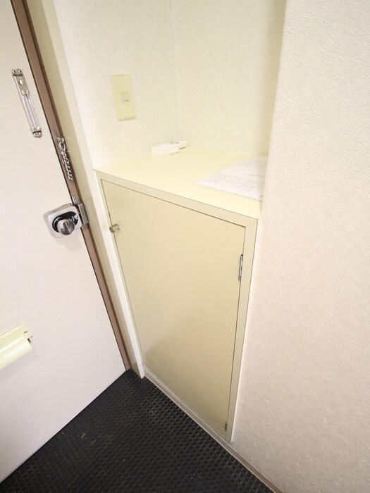 玄関 エトワ－ル　オ－ク