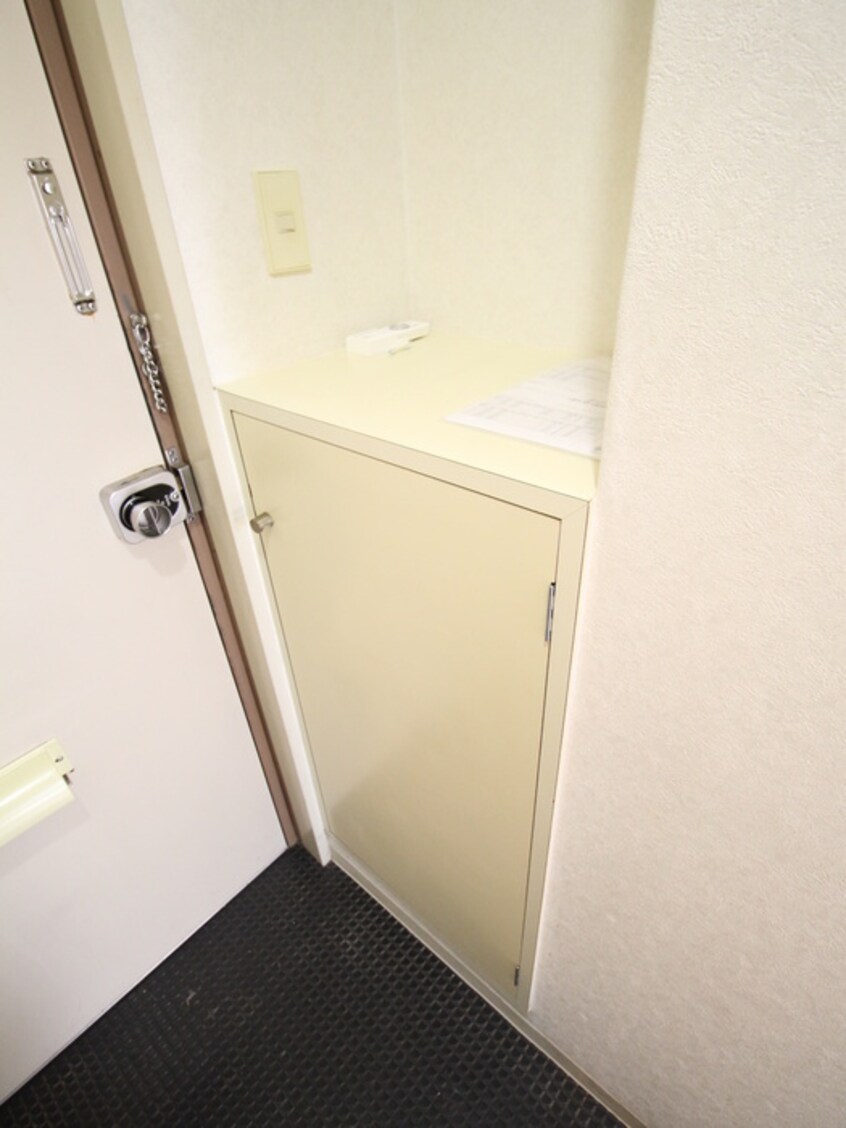 玄関 エトワ－ル　オ－ク