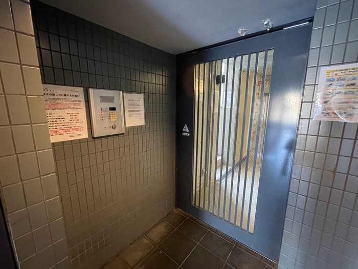 エントランス部分 エイム二番町