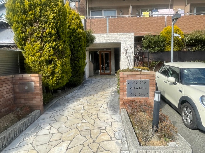 エントランス部分 ヴィラ・ル－チェ