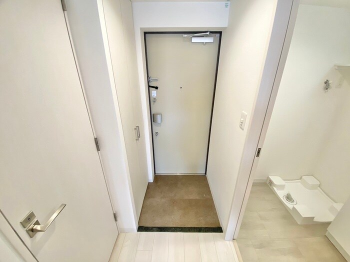 玄関 アドバンス大阪フラット(302)