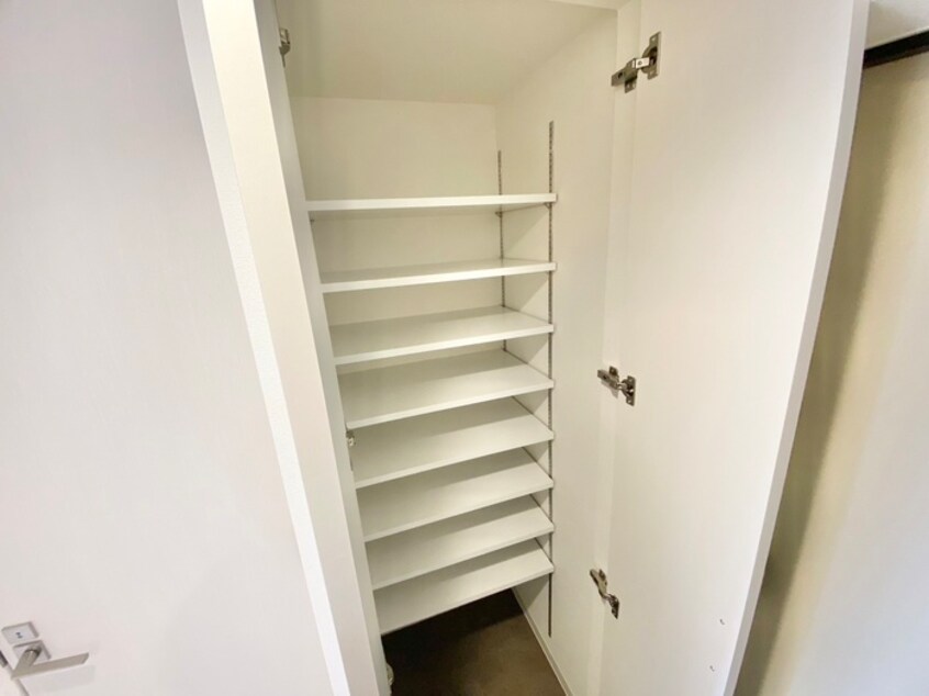 靴箱 アドバンス大阪フラット(302)