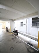 バイク置き場 第１３関根マンション