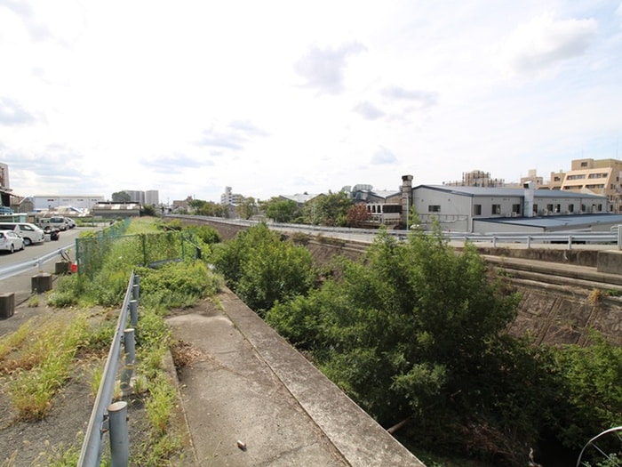 周辺環境 バウハウス