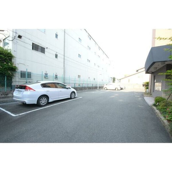 駐車場 サンメゾン鶴見緑地