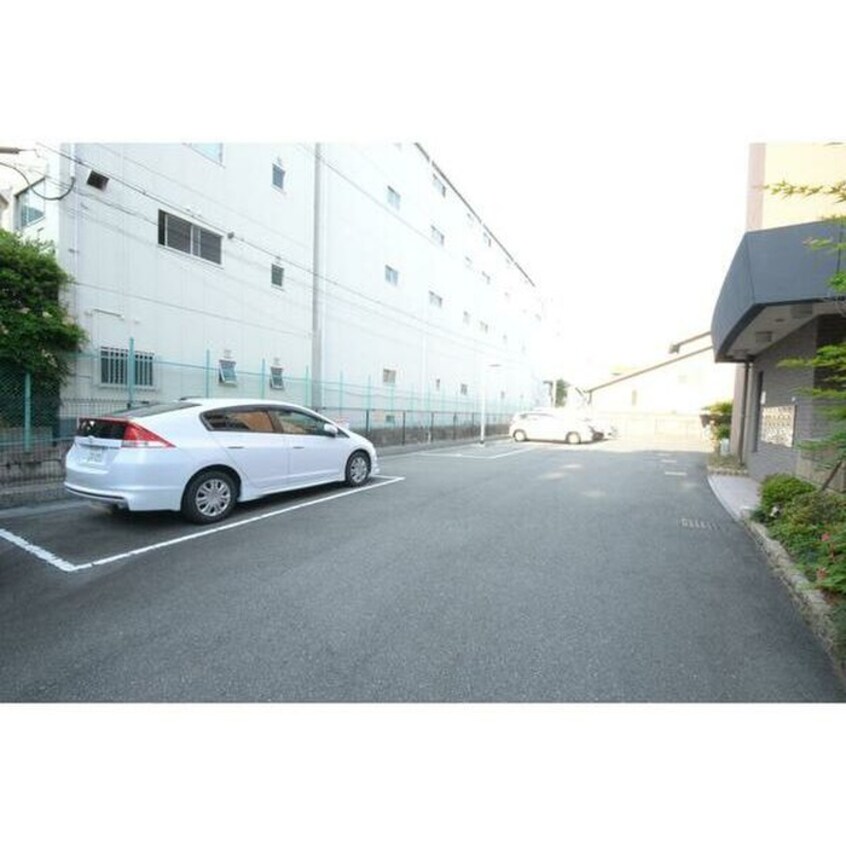 駐車場 サンメゾン鶴見緑地