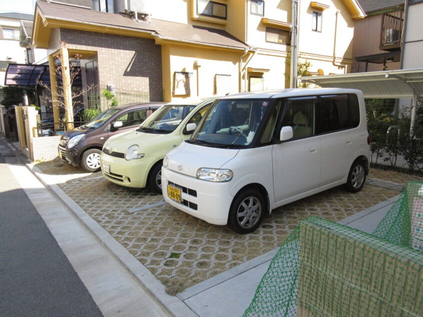 駐車場 スマイル東三国ヶ丘