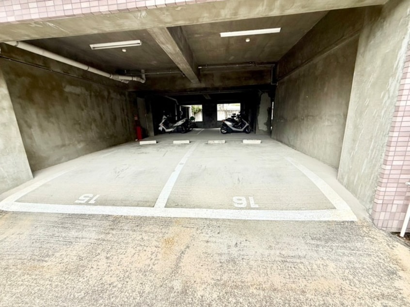 駐車場 フォンティーヌ香里園