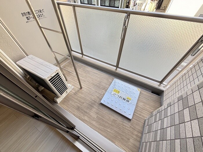 ベランダ・バルコニー ｴｽﾌﾟﾚｲｽ神戸ﾊｰﾊﾞｰｳｴｽﾄ(1004)