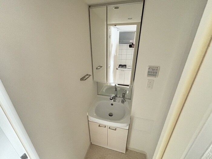 洗面 ｴｽﾌﾟﾚｲｽ神戸ﾊｰﾊﾞｰｳｴｽﾄ(1004)