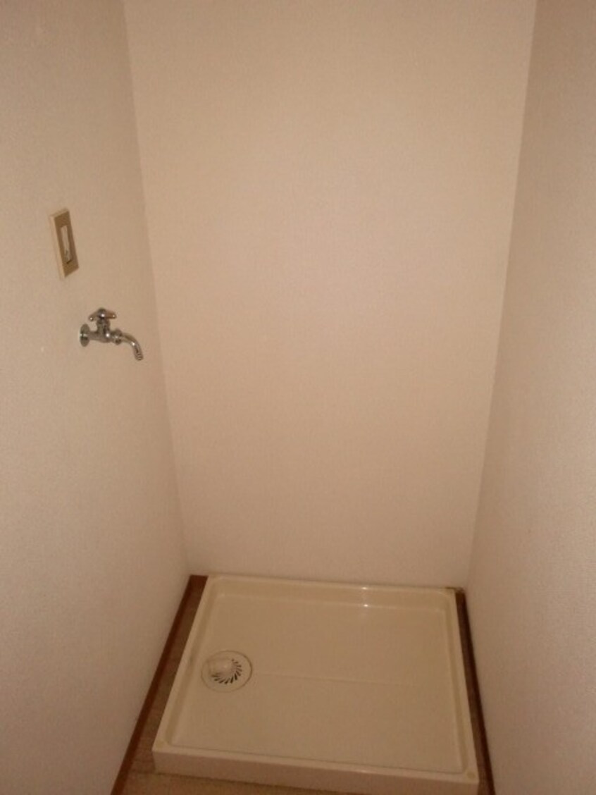 洗濯機置場 第２シャルマン