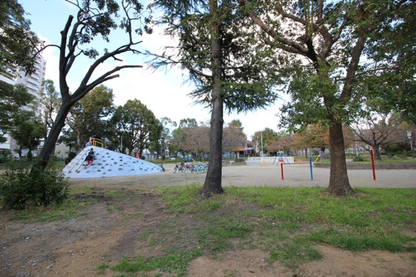 新北島西公園(公園)まで130m マンシオン・タイラ