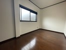 居室 泉一戸建