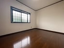 居室 泉一戸建