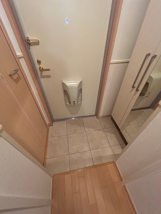 玄関 サル・ドゥ・セジュ－ルⅡ