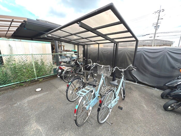 駐輪場 アローフィールド