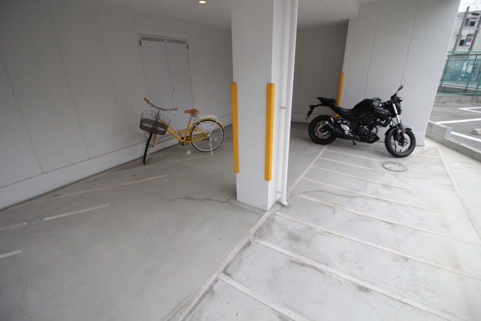 駐輪場 パーラム淡路