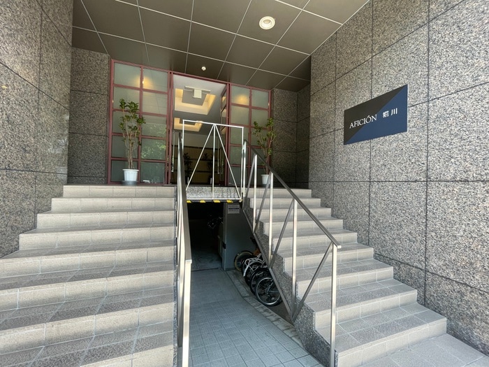 エントランス部分 アフィシオン堀川