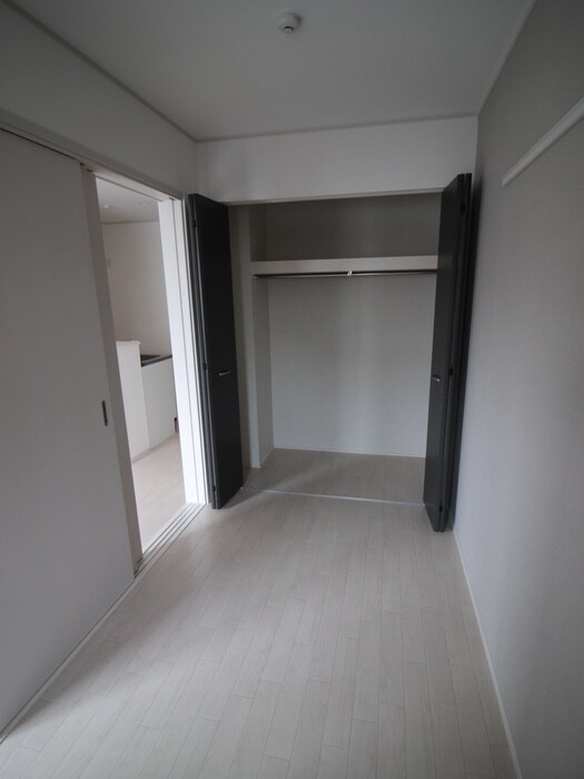 収納 エマイユ鴻池