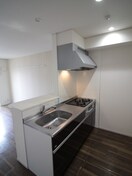 キッチン エマイユ鴻池