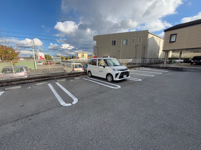 駐車場 エストレーラ