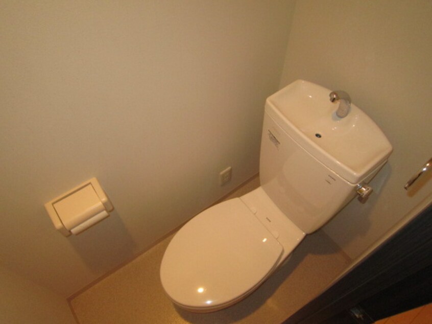 トイレ エミネンスコ－ト