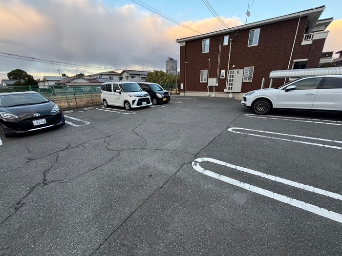 駐車場 ユング フラウⅢ