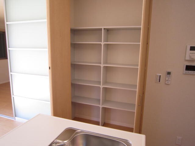 収納 シャ－メゾン　カストル