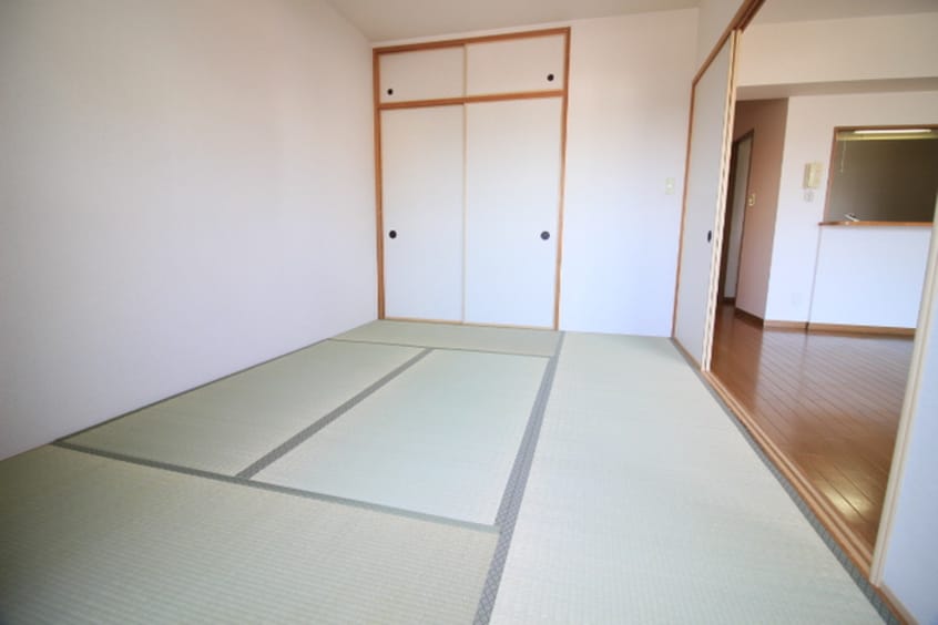 居室 Ｅｉｎｓ　Ｒｏｙａｌ