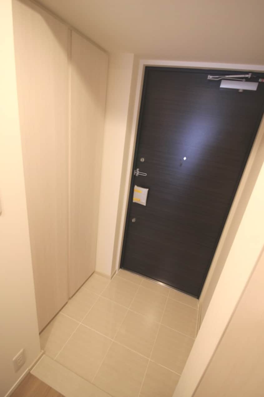 玄関 シティカレント新大阪