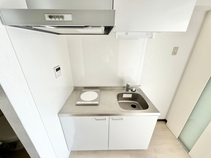 キッチン ローブコート六地蔵駅前