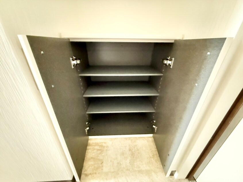 靴箱 ローブコート六地蔵駅前