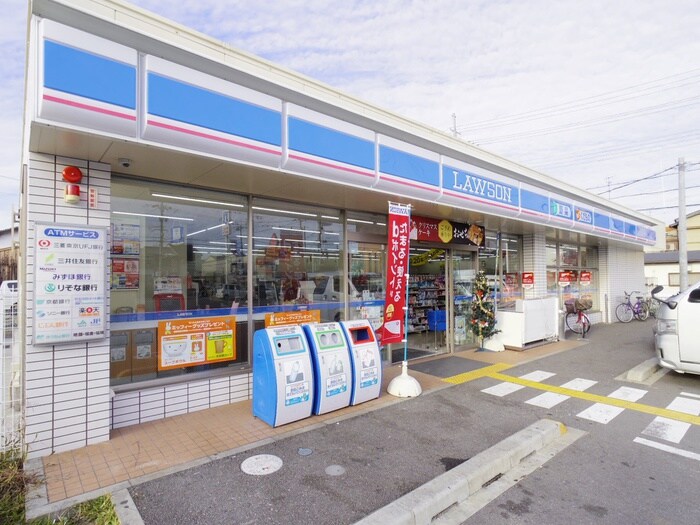 ローソン 宇治六地蔵店(コンビニ)まで100m ローブコート六地蔵駅前