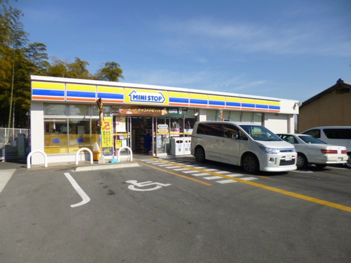 ミニストップ向日寺戸町店(コンビニ)まで300m ＢＮコ－ト洛西